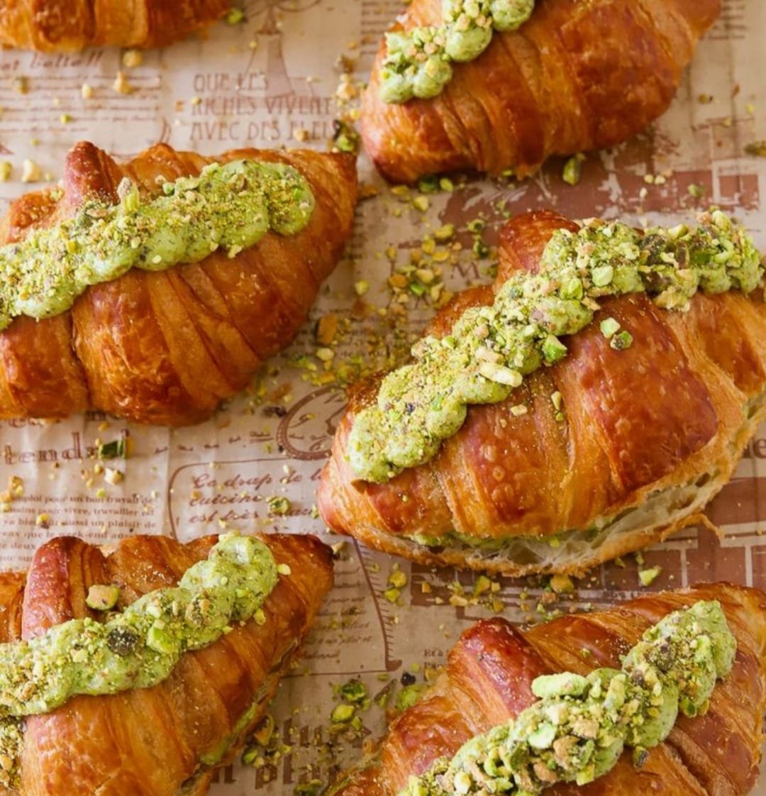 Croissante cu cremă de fistic